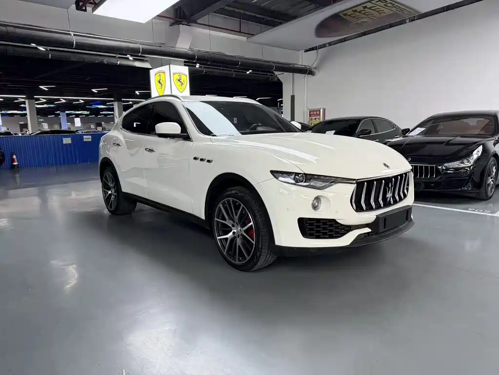 Levante 3.0 T Standard