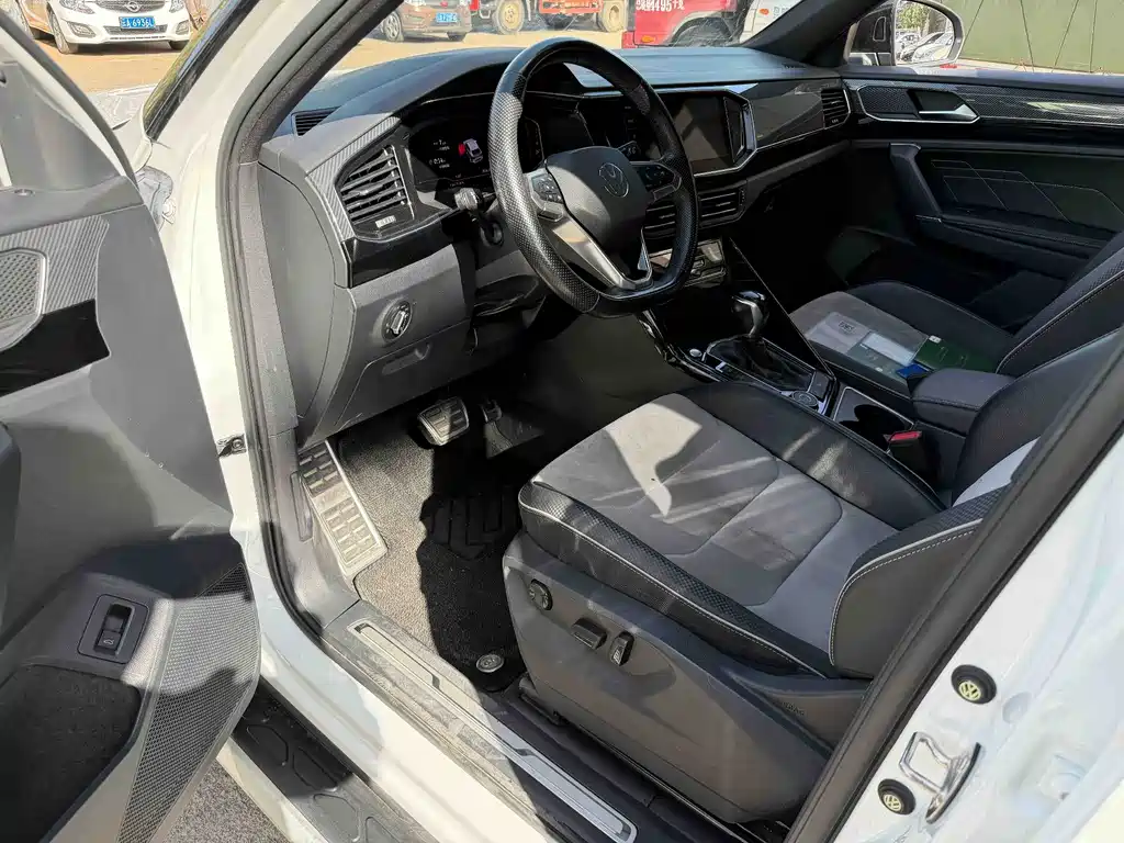 Tayron X 380 TSI 4 WD Flagship Connected