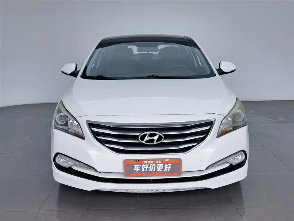 Mistra 1.8 L Auto Distinguished DLX