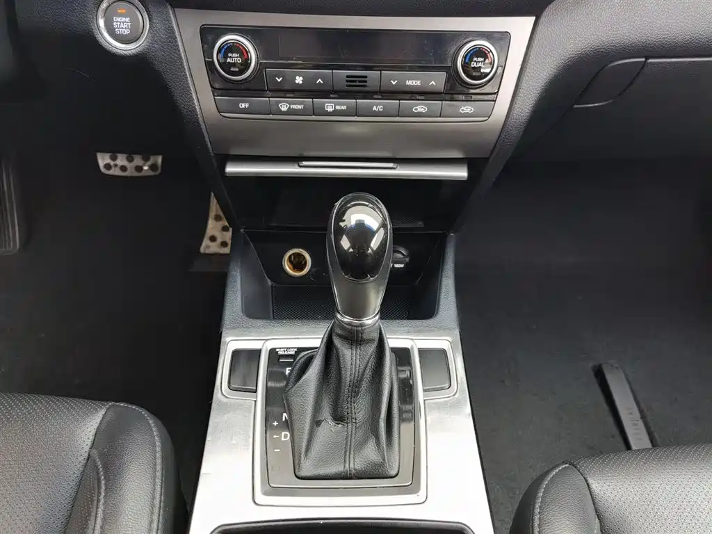 Mistra 1.8 L Auto Distinguished DLX