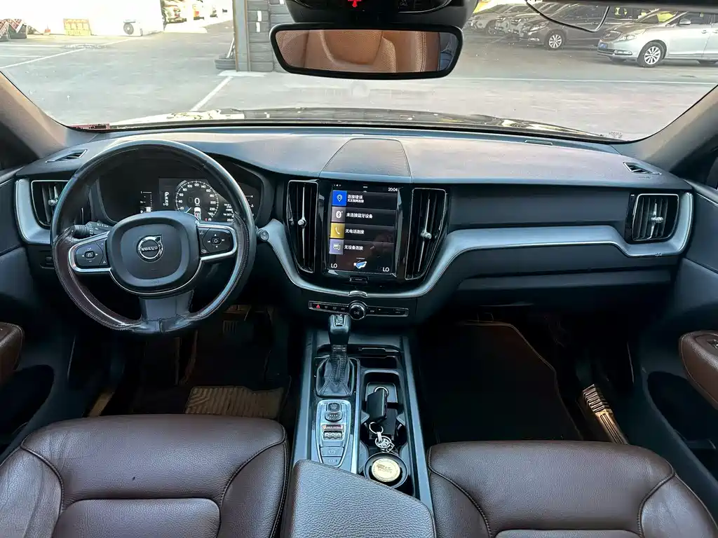 Volvo XC60 T5 4 WD Smart Ease Luxury