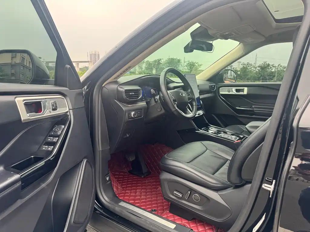 Explorer EcoBoost 285 4 WD Titanium 6-seat