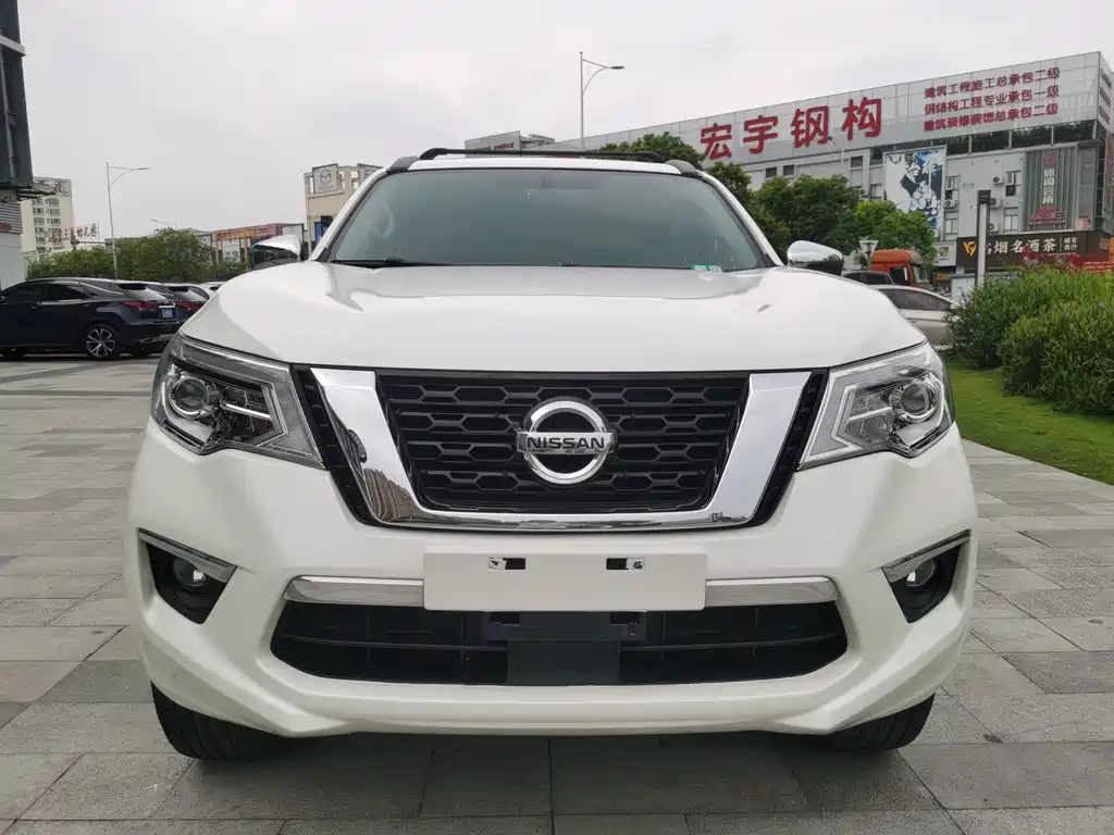 Terra 2.5 L Auto 4 WD Luxury