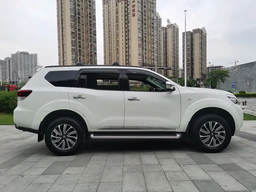 Terra 2.5 L Auto 4 WD Luxury