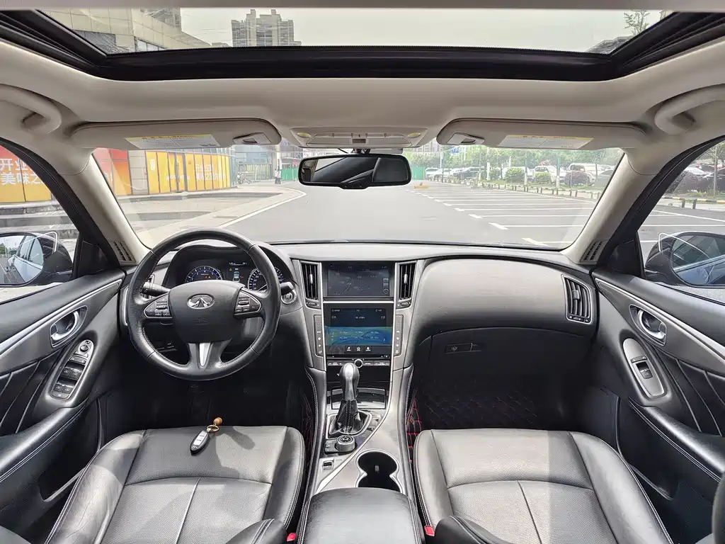 Infiniti Q50 L 2.0 T Joy