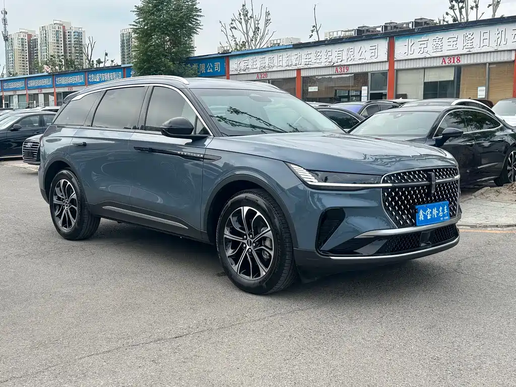Nautilus 2.0 T 4 WD Comfort Supreme