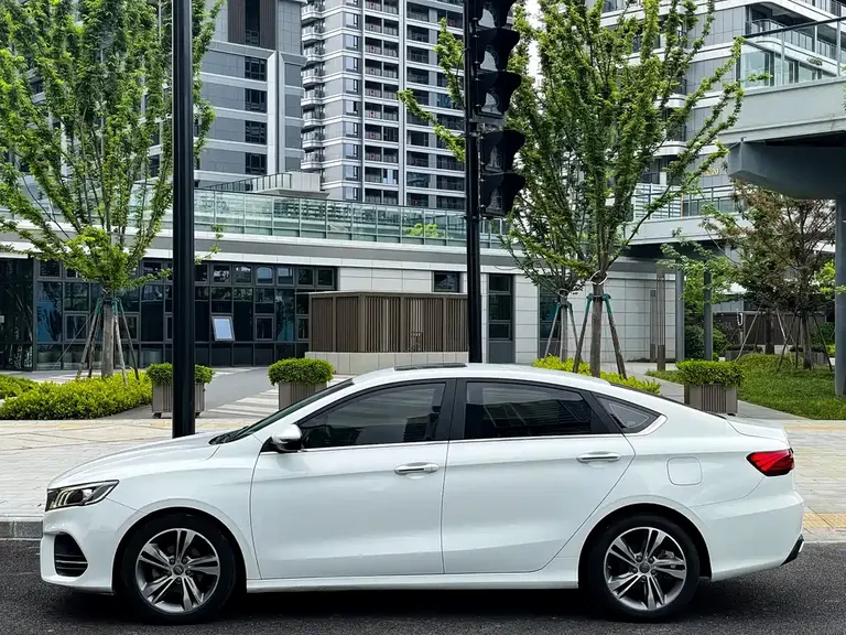 Geely Binrui 14 T CVT Colorful