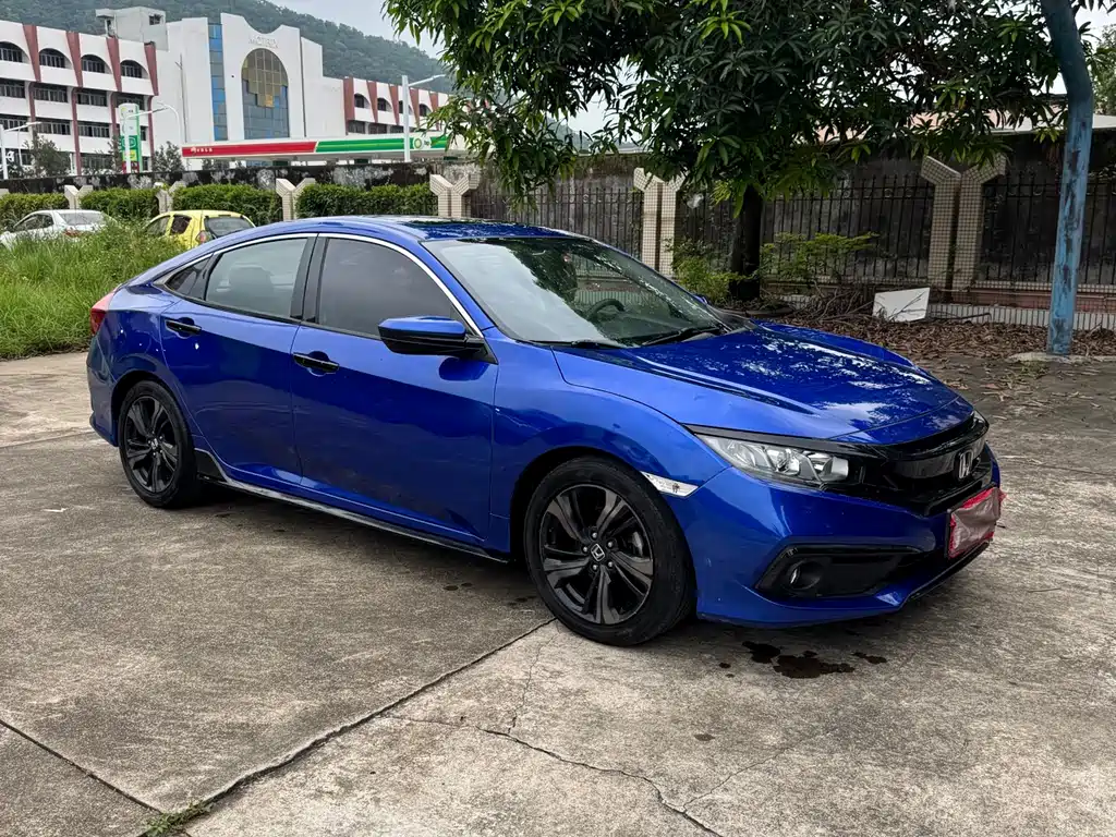 Civic 220 TURBO CVT Ignite Motion CN-V