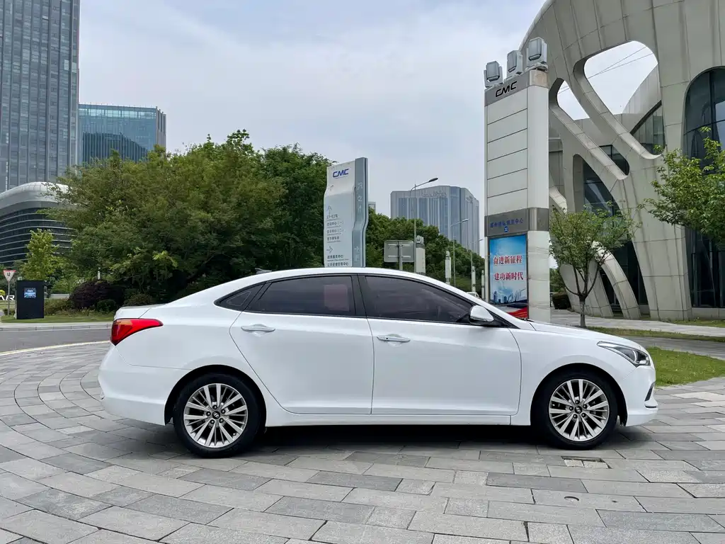 Mistra 1.8 L Auto Intelligent GLS CN-V