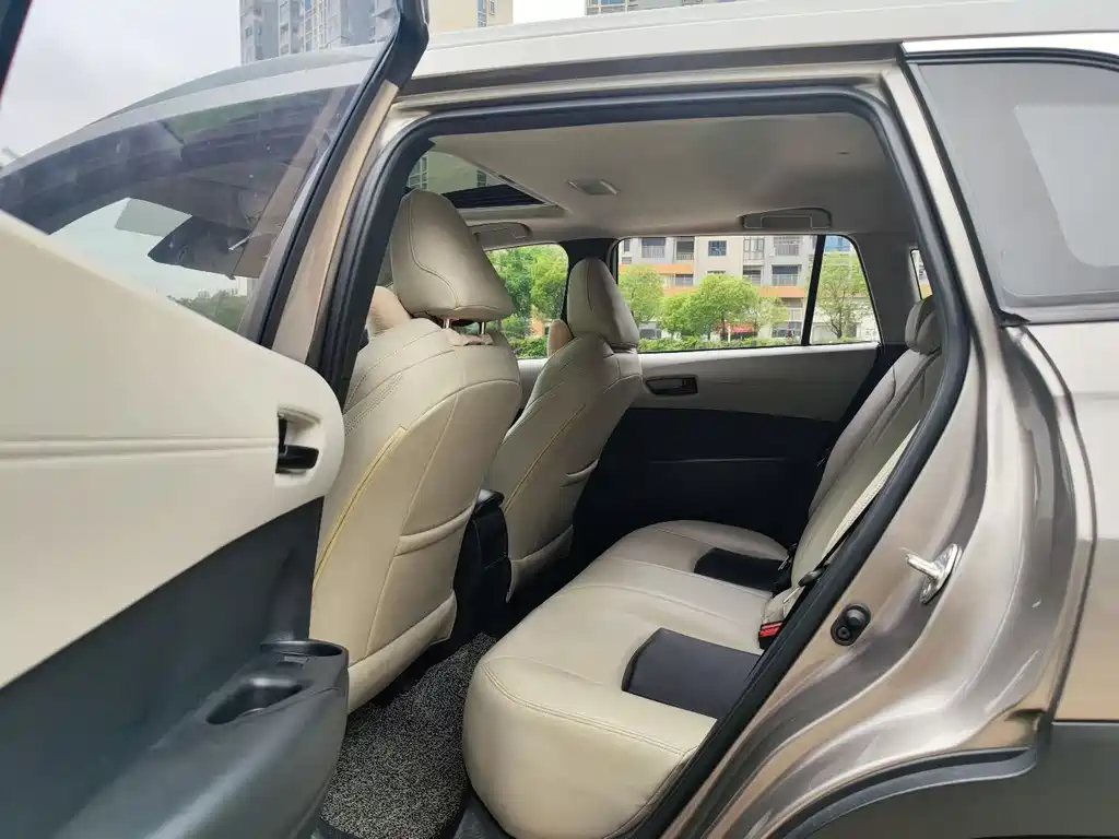 Frontlander 2.0 L CVT Leading