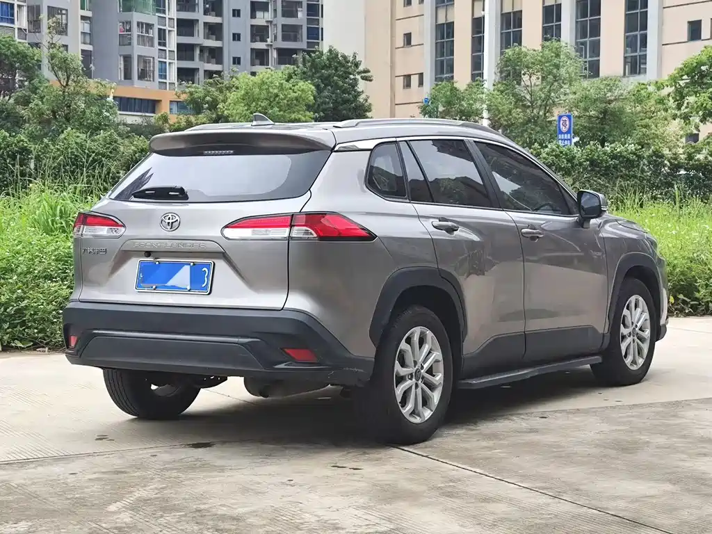 Frontlander 2.0 L CVT Leading