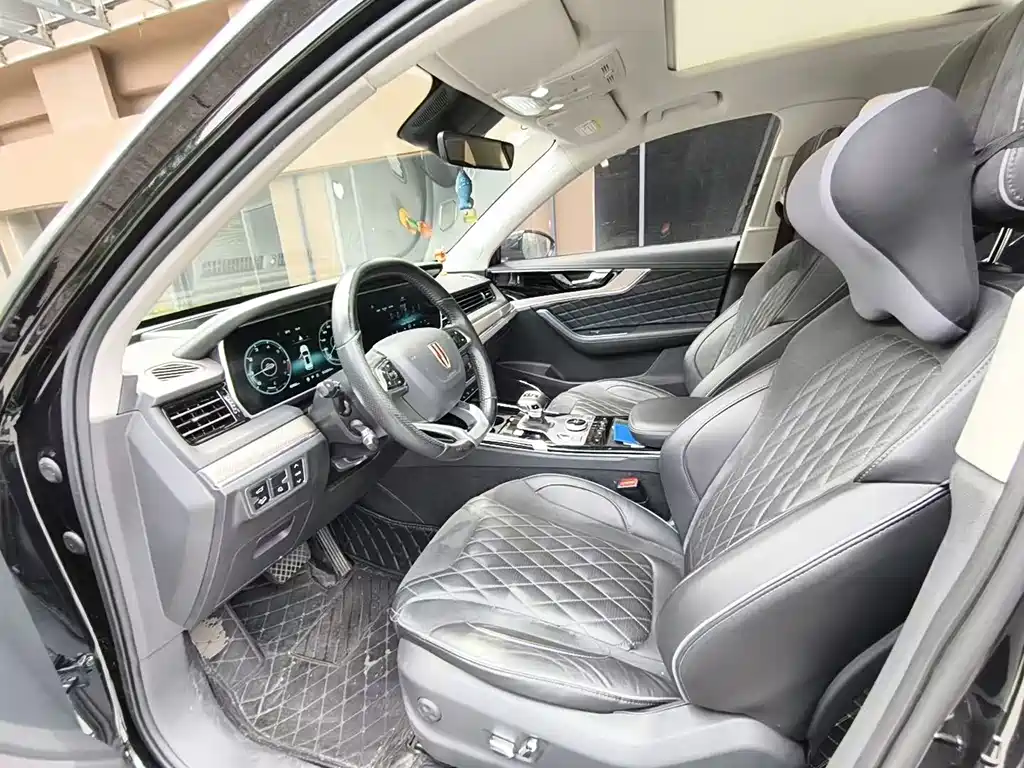 Hongqi HS5 2.0 T Connected Flagship Enjoyment