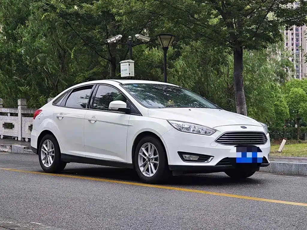 Focus Sedan 1.6 L Auto Style Smart Travel
