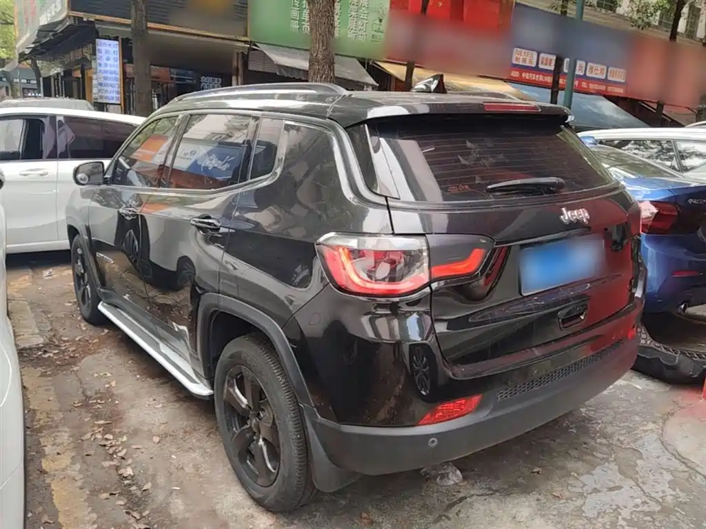 Compass 200 T Auto Home Enjoyment