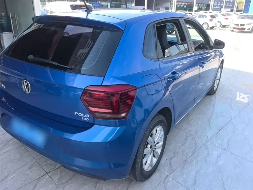 Polo Plus 1.5 L Auto Colorful Tech