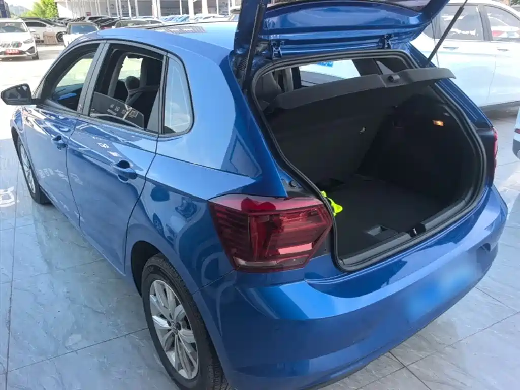 Polo Plus 1.5 L Auto Colorful Tech