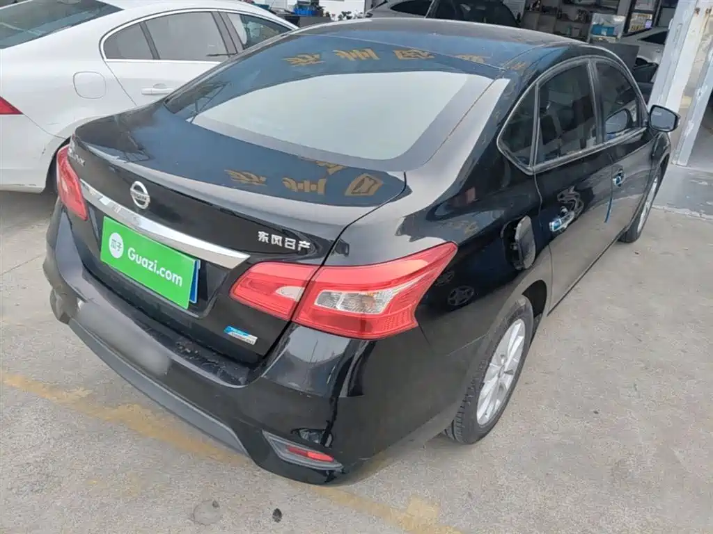 Sylphy 1.6 XV CVT Connected Premium CN-VI