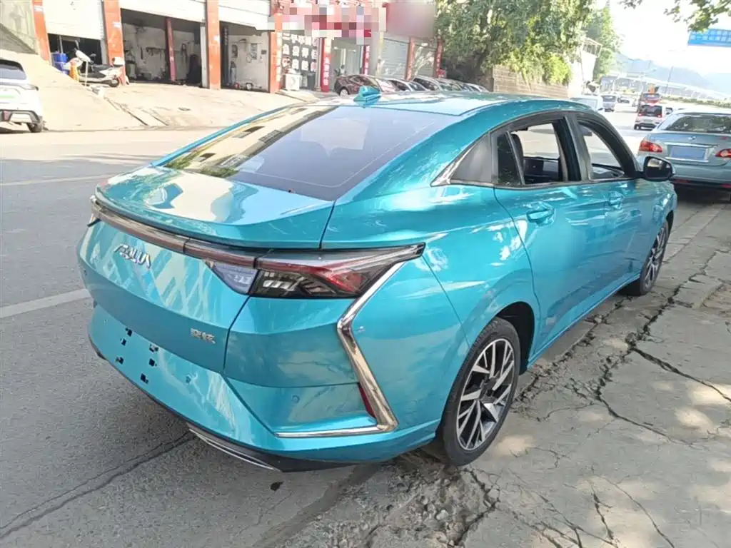 Yixuan 奕炫 2020款 230 T 自动炫目赛道版