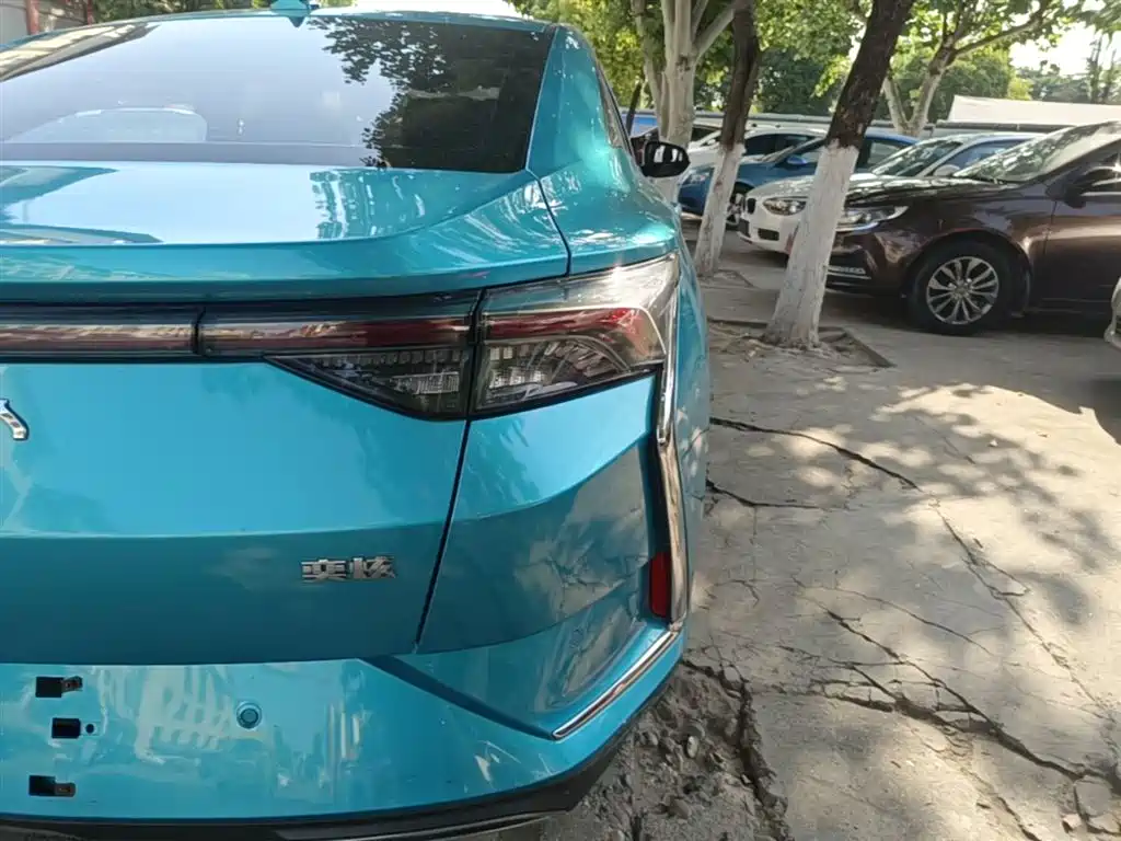Yixuan 奕炫 2020款 230 T 自动炫目赛道版
