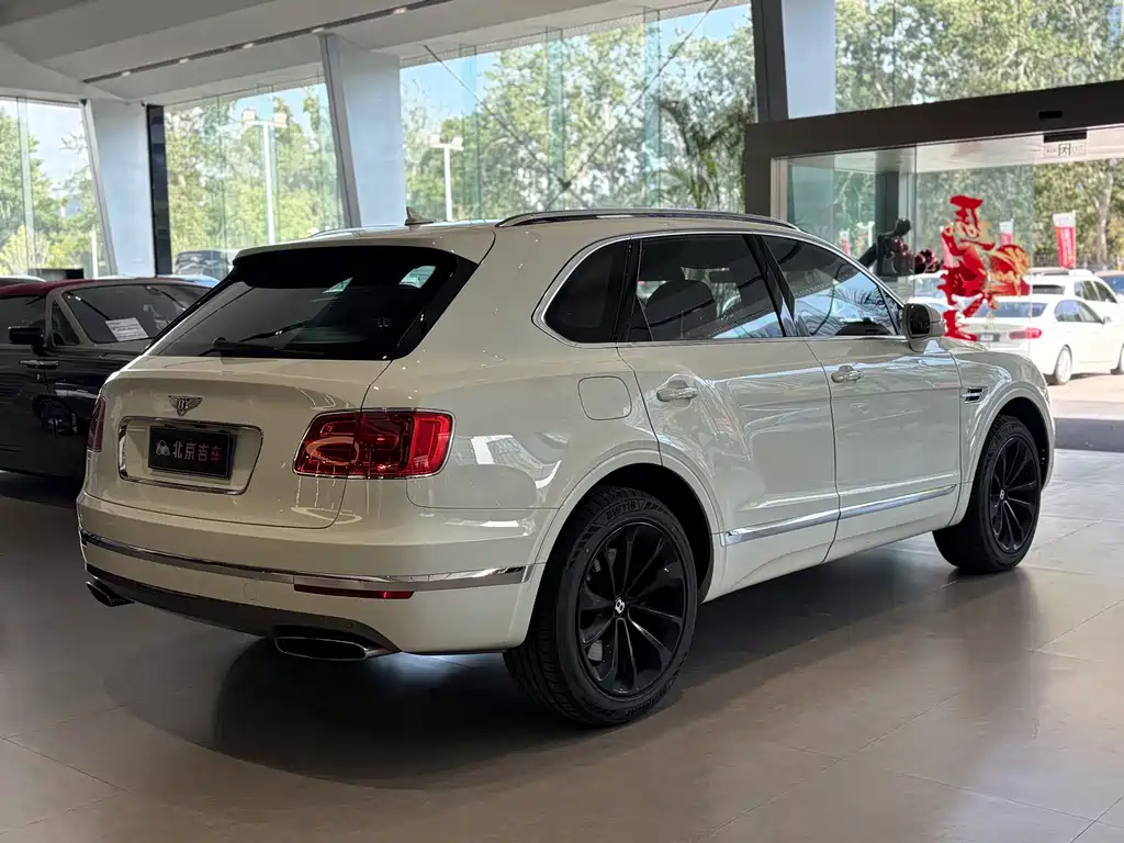 Bentayga 6.0 T Standard