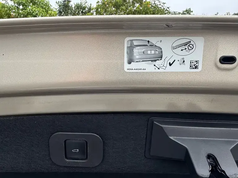 Lincoln Continental 3.0 T 4 WD Honor Shine