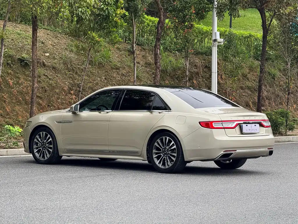 Lincoln Continental 3.0 T 4 WD Honor Shine