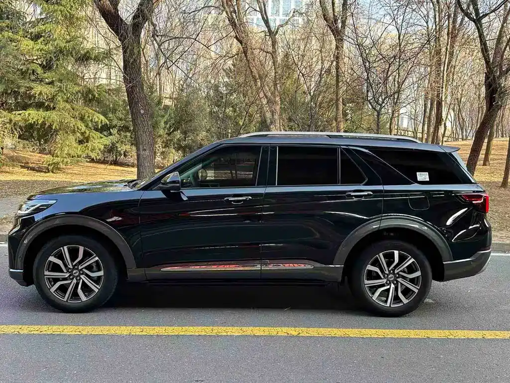 Explorer EcoBoost 285 4 WD Titanium 7-seat