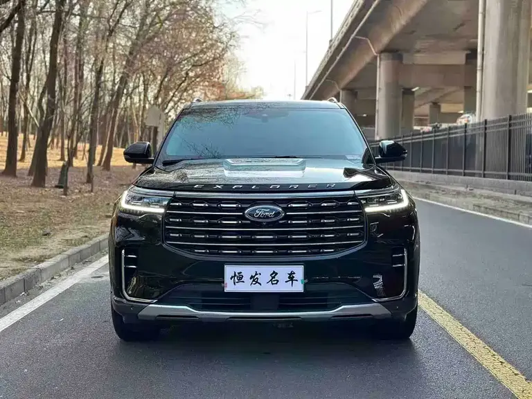 Ford Explorer EcoBoost 285 4 WD Titanium 7-seat