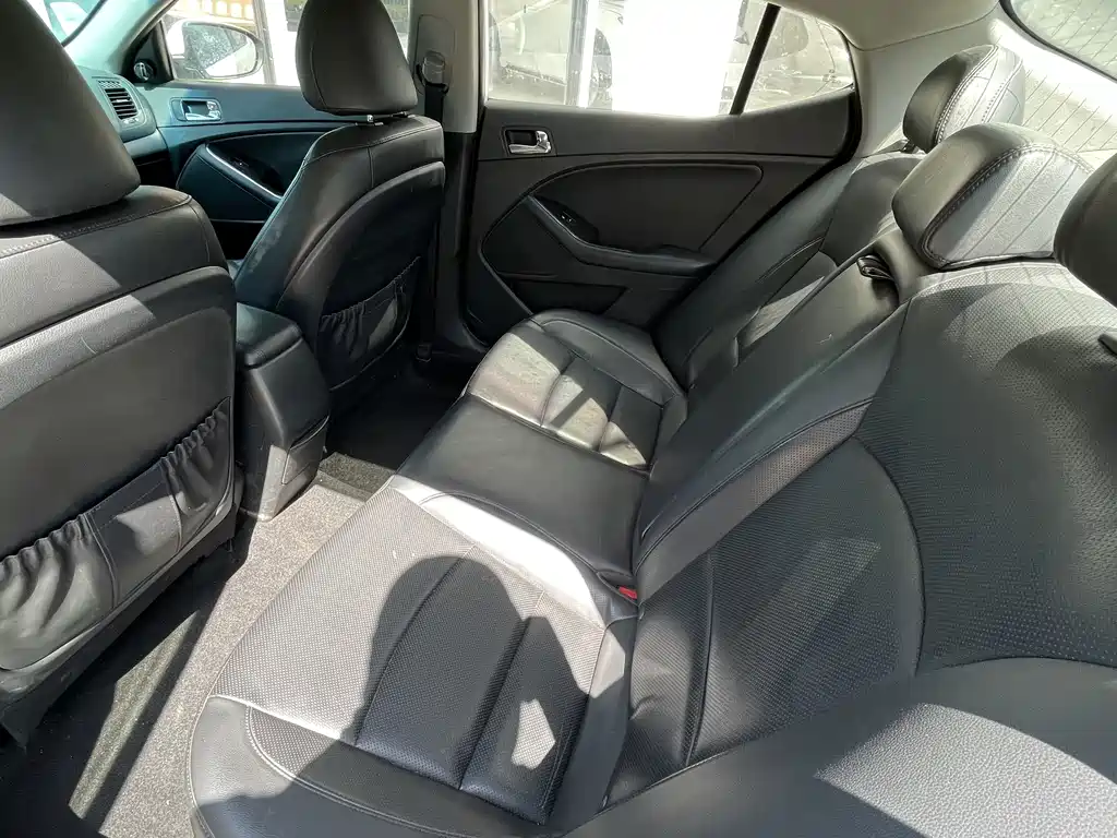 Kia K5 2.0 L Auto Luxury