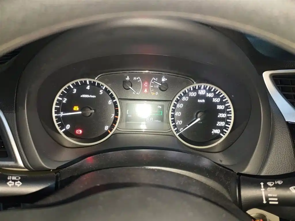 Sylphy 1.6 XV CVT Smart Enjoyment