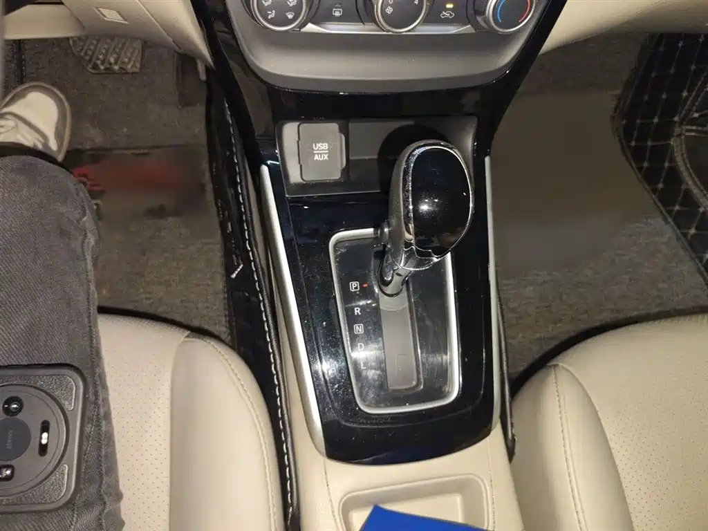 Sylphy 1.6 XV CVT Smart Enjoyment