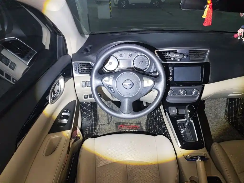 Sylphy 1.6 XV CVT Smart Enjoyment