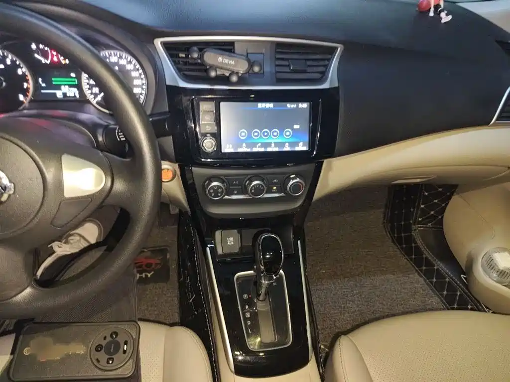 Sylphy 1.6 XV CVT Smart Enjoyment