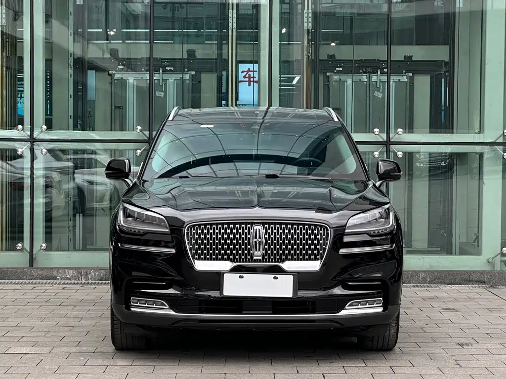Aviator 3.0 T V6 4 WD Premium