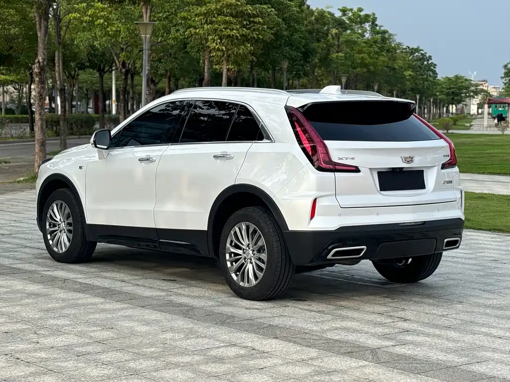 Cadillac XT4 Facelift 28 T 2 WD Luxury