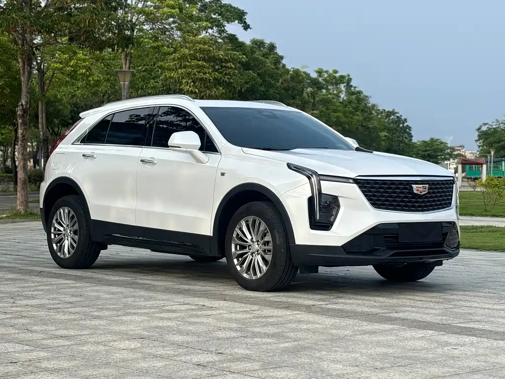 Cadillac XT4 Facelift 28 T 2 WD Luxury