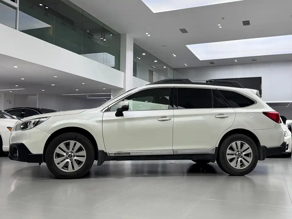 Outback 2.5 i Luxury Navigation