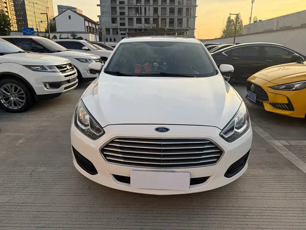 Escort 福睿斯 2019款 改款 1.5 L 自动质享型 国V