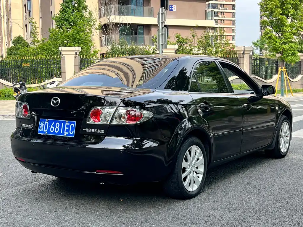 Mazda 6 2.0 L Auto Fashion