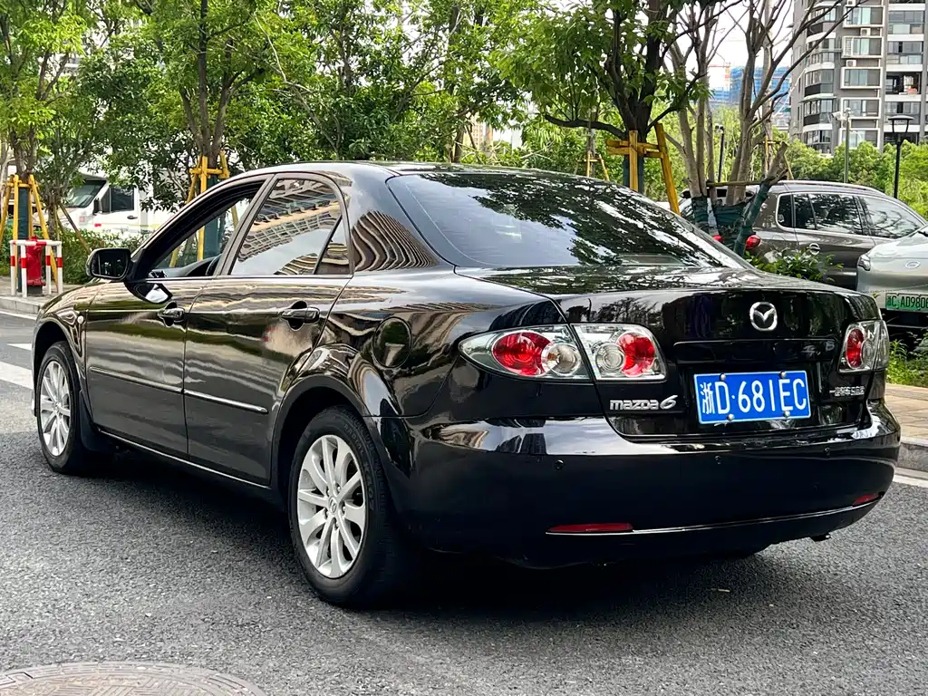 Mazda 6 2.0 L Auto Fashion