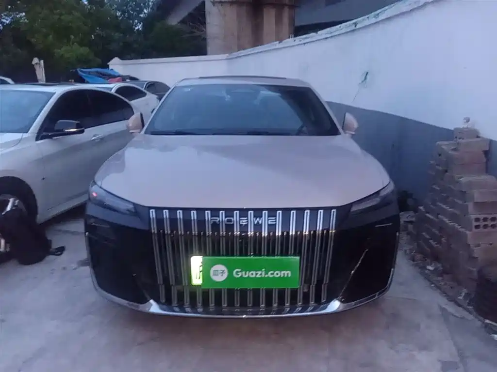 Roewe M7 DMH 160 km Premium Enjoyment