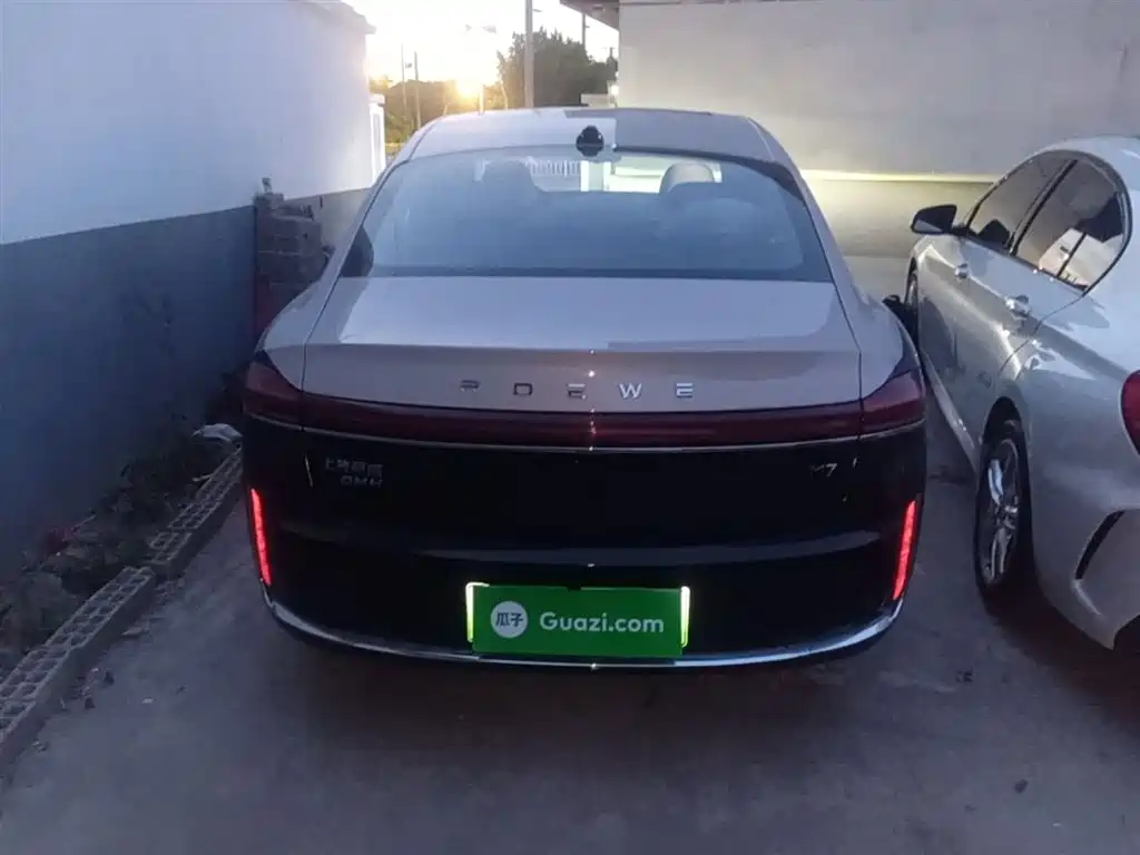 Roewe M7 DMH 160 km Premium Enjoyment