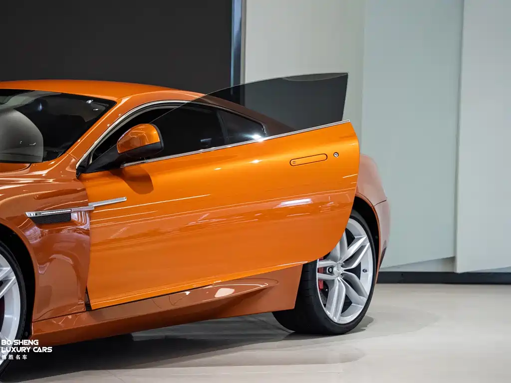 Virage 6.0 Coupe