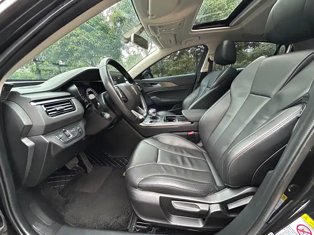 Hongqi H5 Classic 1.5 T DCT Flagship Charm