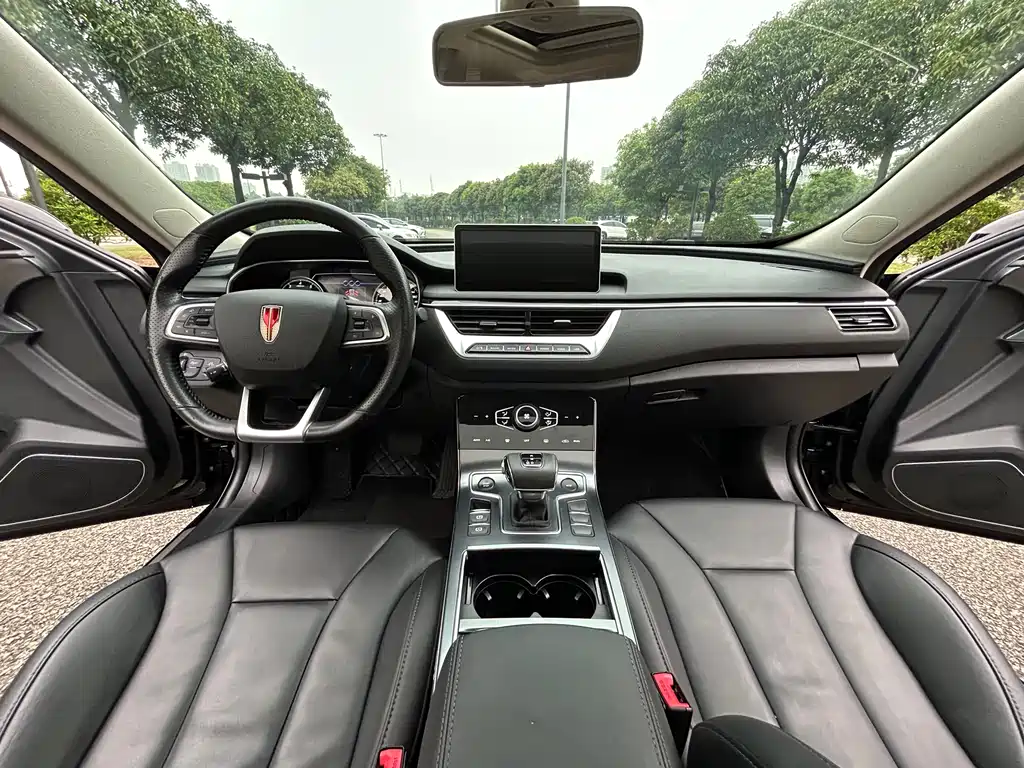 Hongqi H5 Classic 1.5 T DCT Flagship Charm