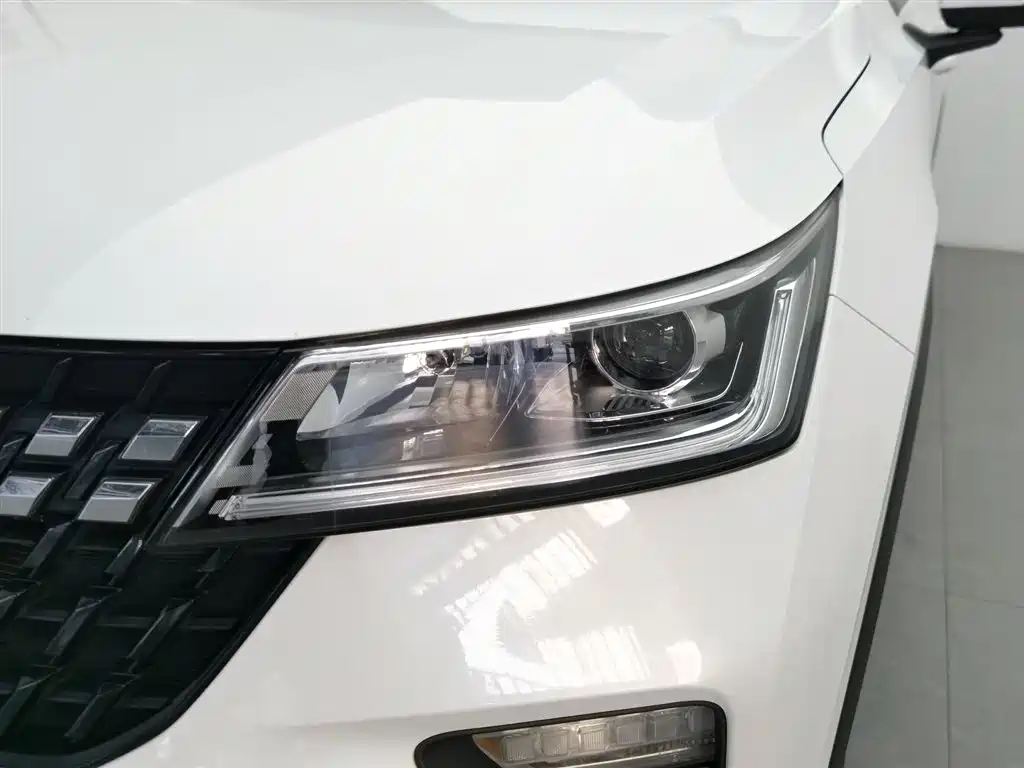 Wuling Xingchi 1.5 L CVT Smooth Cool