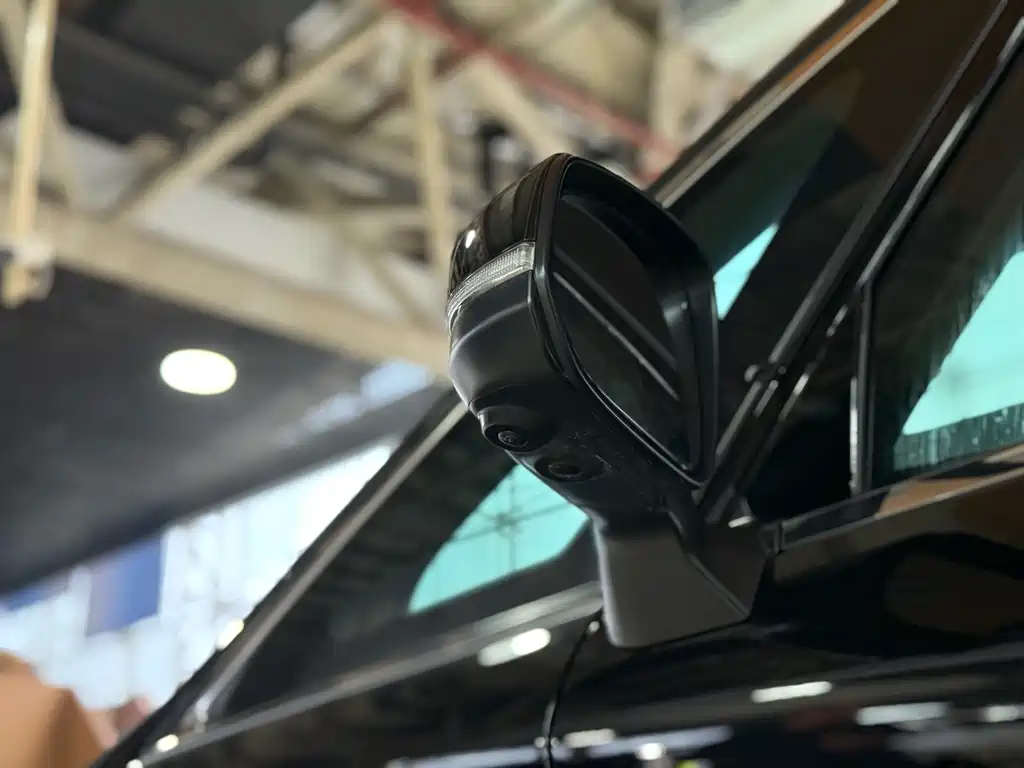 Vellfire Crown Dual Engine 2.5 L Supreme Executive