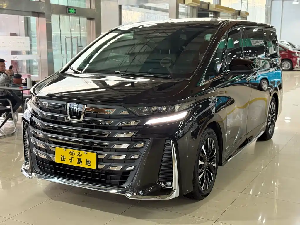 Vellfire Crown Dual Engine 2.5 L Supreme Executive