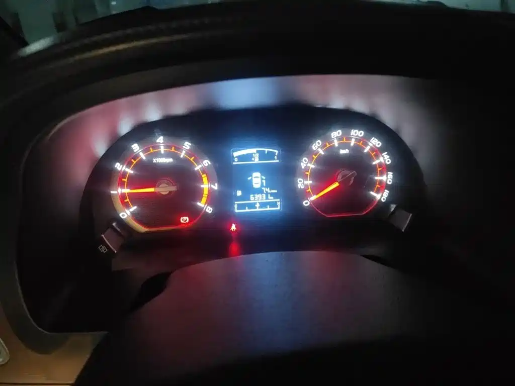 Lingzhi 菱智 2017款 M5 1.6 L 标准型