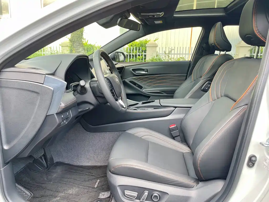 Avalon 2.0 L Select